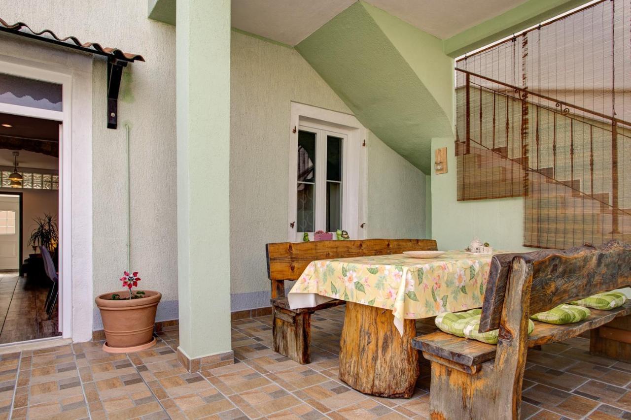 Apartment Laura With Terrace Vodnjan Buitenkant foto