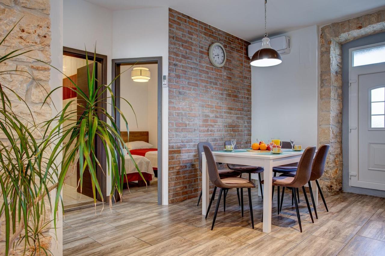 Apartment Laura With Terrace Vodnjan Buitenkant foto